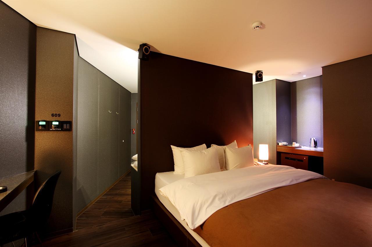Uijeongbu Latree Hotel Exterior photo